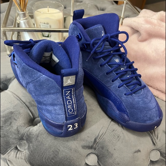 Air Jordan 12 Retro - Picture 3 of 3